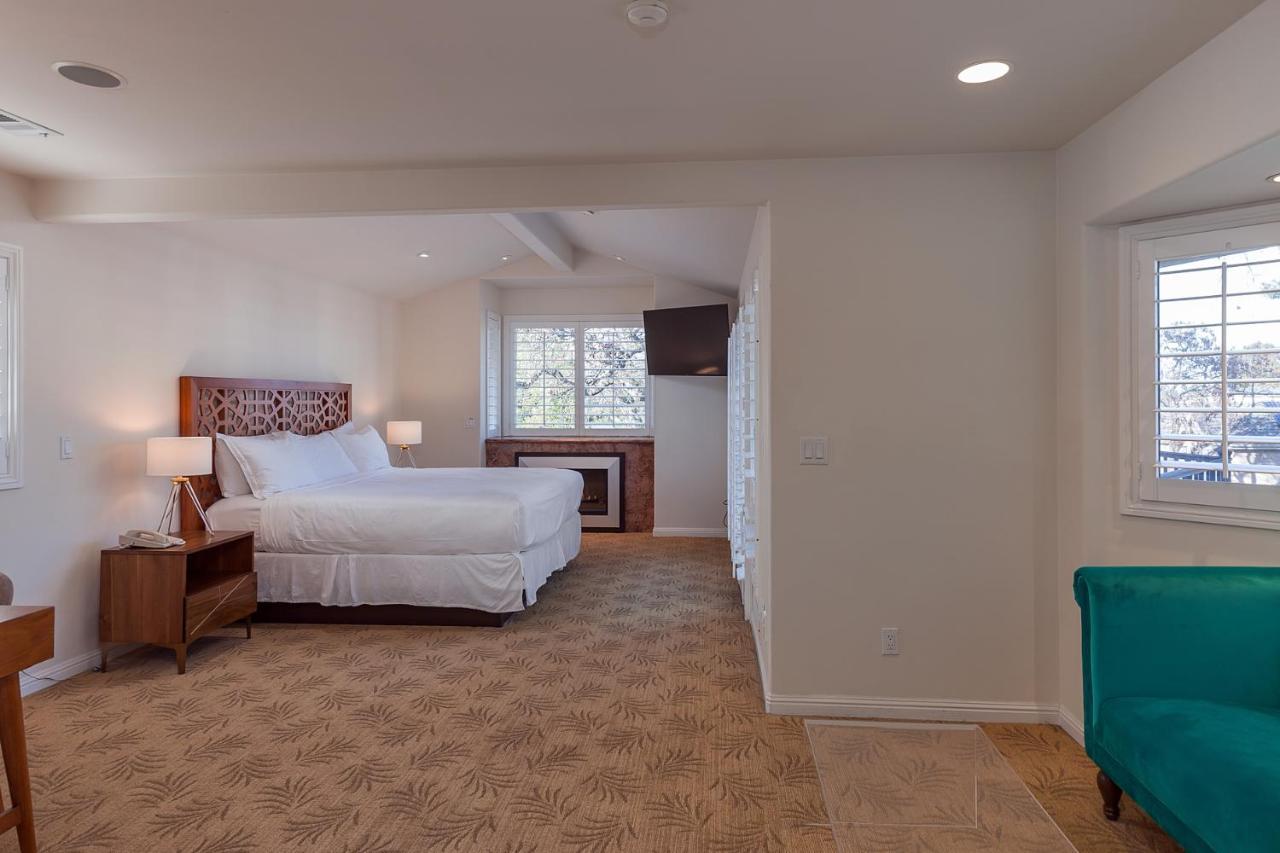 Saratoga Oaks Lodge Room photo